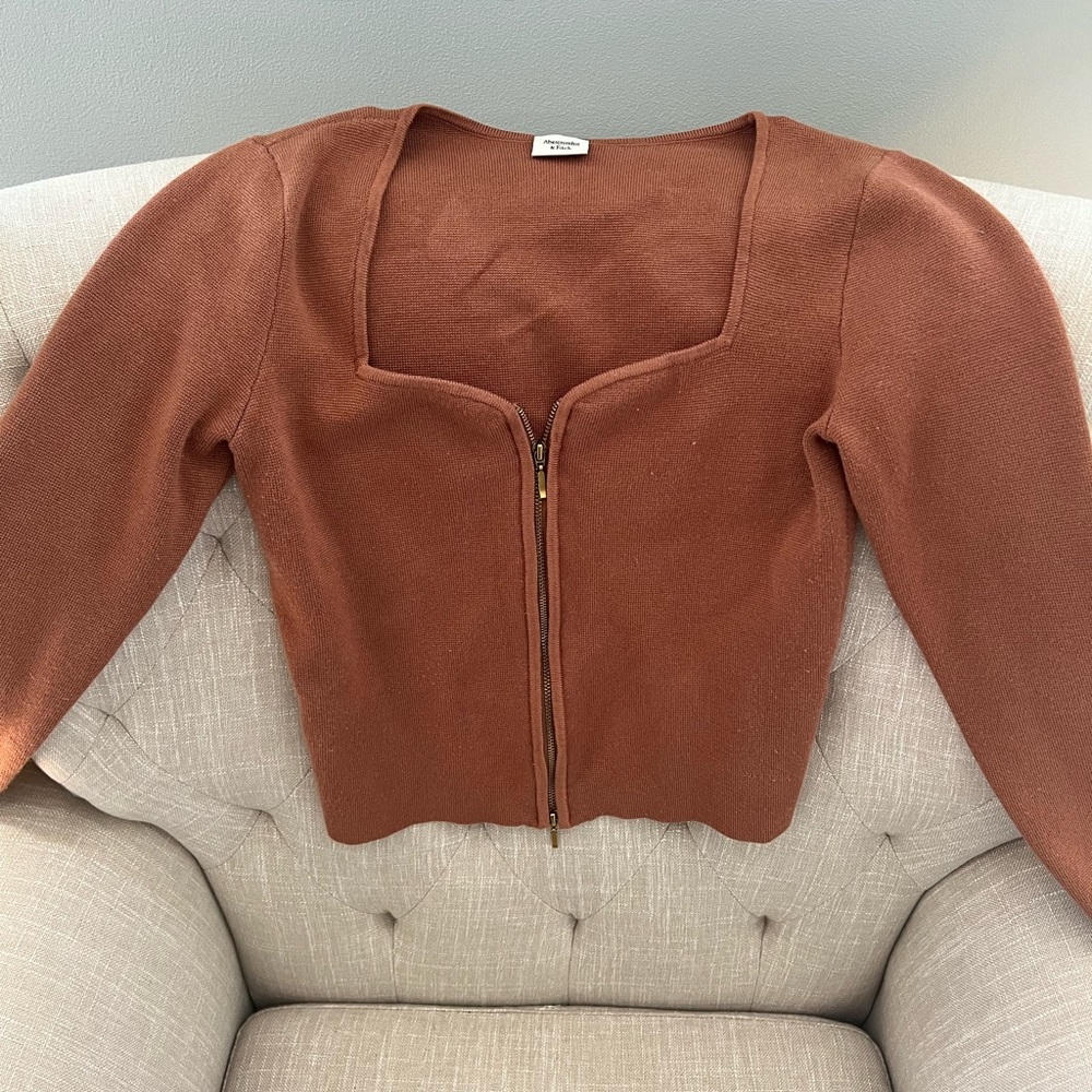 Abercrombie and Fitch Medium Top